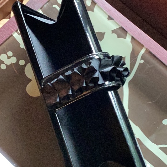 COPY - Black clutch with magnetic ribbon clasp Great used condition small scuff… - Picture 3 of 5